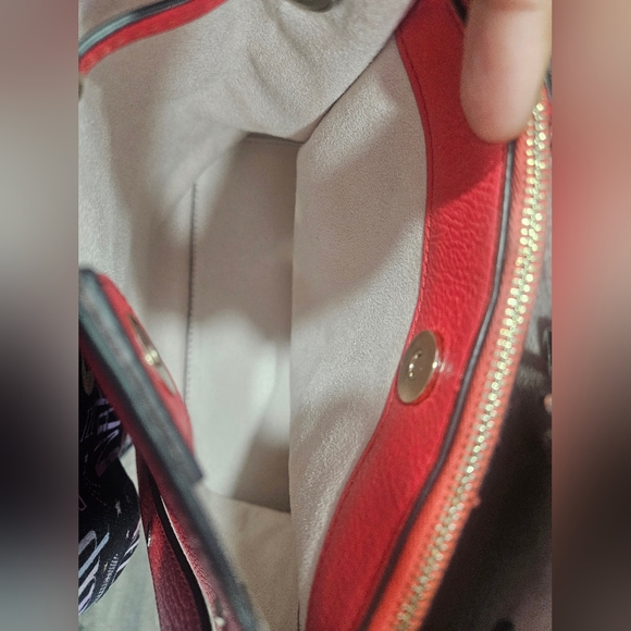 Kate Spade Marti Large Pebbled Leather Bucket Bag - Picture 11 of 12